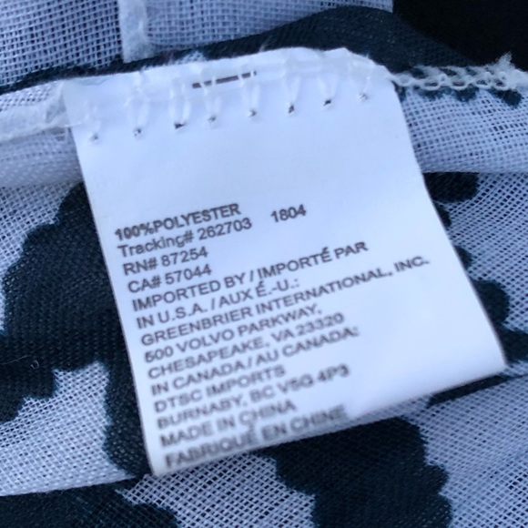 Abstract Infinity scarf - Picture 3 of 5